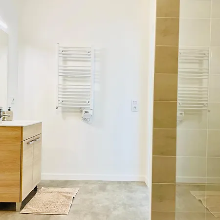 Et Moderne, A Apartment *