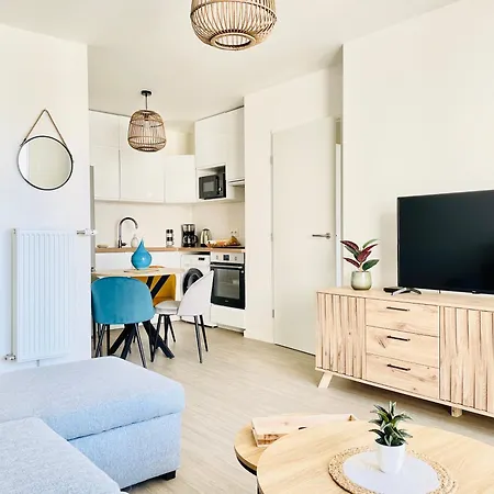 Et Moderne, A Creteil